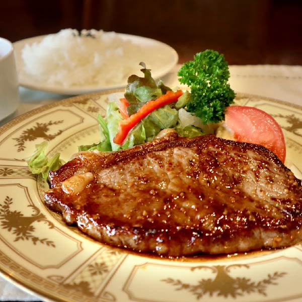 土・日10食限定ビーフステーキランチ写真